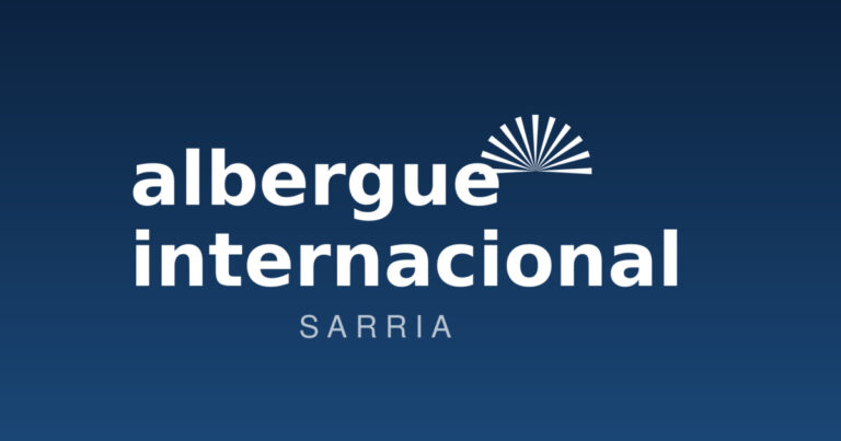 Logo del Albergue Internacional Sarria con la concha del peregrino
